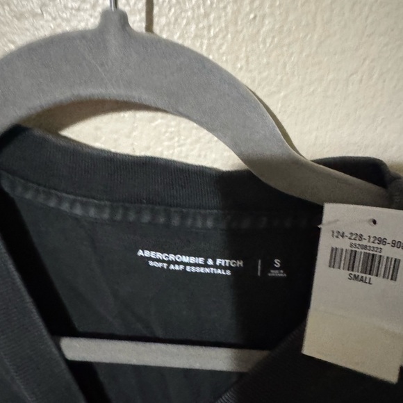 Men's Black T-Shirt - Picture 2 of 4